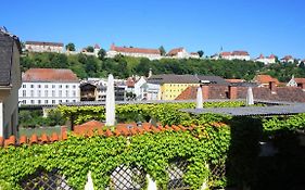Gaestehaus Burgblick Im Weinhaus Pachler